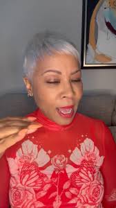 It's Thursday! And another episode of Jan's Gray Glam. And this can't  “weight”