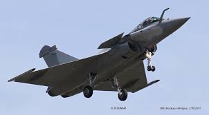 Qatar railways a également paraphé un contrat avec le groupe. Pax Aquitania Rafale Au Qatar Et De 12 Qui Font 36