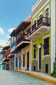 Viejo San Juan Encanto Historico En Puerto Rico Places Around The World Beautiful Places Places To Go