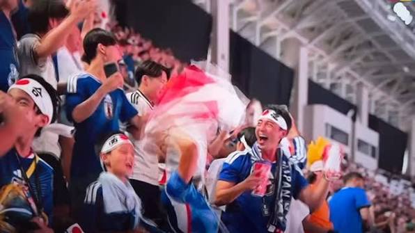 日本隊輸巴西大破防這個日本人還買錯票買到巴西看台去我笑死🤣