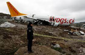 Ausgebildet werden auch selbständige sowie personal von anderen fluglinien. Attention Focuses On Cause Of Pegasus Airlines Crash In Istanbul