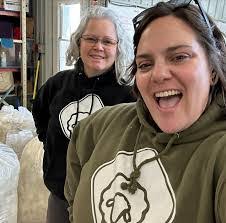 Sandi Brock's Instagram, Twitter & Facebook