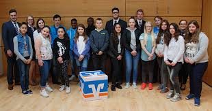 Wegen der pandemie fand sie bereits zum zweiten mal. Girls Und Boys Day In Der Vr Genossenschaftsbank Fulda