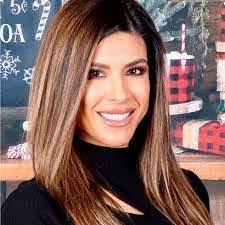 Anissa Knox's Instagram, Twitter & Facebook