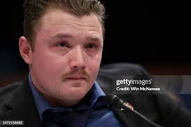 24 Photos & High Res Pictures