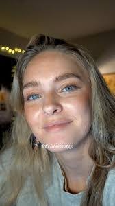 Ellen Everett's Instagram, Twitter & Facebook