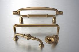 7 interior hardware trends for kitchens