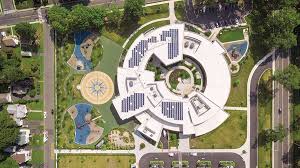 The architects planned the interior spaces to accommodate the university's flexible learning practices, with labs, offices and classrooms located around the circumference of the building, and spaces for informal activities in the open areas at the centre. Facebook