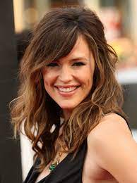 Side Swept Bangs For A Square Face Women Hairstyles Long Face Hairstyles Thick Hair Styles Medium Hair Styles