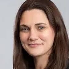 Lara Townsend's Instagram, Twitter & Facebook