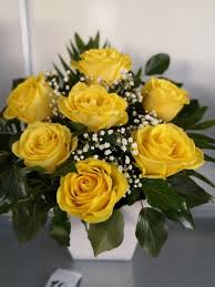 Cutie Cu Trandafiri In 2020 Flowers Rose Plants