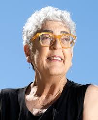 Carol Zander's Instagram, Twitter & Facebook