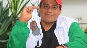 municipiosur.comOmar Osorio Salazar, nadador paralímpico representa con  mucho orgullo a Coatzacoalcos en la Serie Mundial de Natación. Ya ganó una  medalla de bronce, va por otra presea