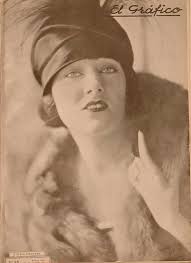 43 Gloria swanson in 1921 Images: PICRYL