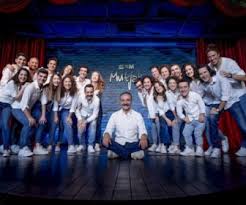 Kısa biz göz atmak istiyoruz.çok güzel harekerler bunlar 2 2019 oyuncuları ve kısaca bilgilerine geçelim. Cok Guzel Hareketler Bunlar 2 Dizisi Oyuncular Hikaye Ve Teknik Kadro Biliyo Org