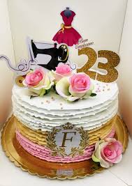 Torta Compleanno Stilista Sarta Rosa Con Fiori Cake Design Birthday Cake Cake