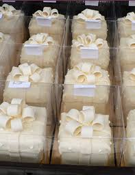 Best Cake Decorating Book Ever Individual Wedding Cakes Mini Wedding Cakes Wedding Cupcakes
