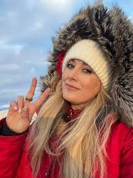 Betsy Platt's Instagram, Twitter & Facebook