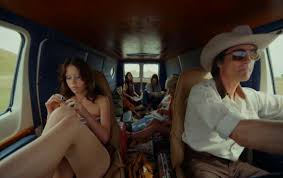 Demencial tráiler de X: A24 lleva La matanza de Texas al mundo del porno  con Jenna Ortega y Mia Goth en la vuelta al terror de Ti West