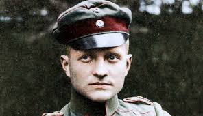 Első felszállásakor még tört-zúzott, később hideg fejjel aratta légi  diadalait a „vörös báró” » Múlt-kor történelmi magazin » Hírek