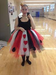 Diy Queen Of Hearts Costume Tutu Is A Tie Tutu Collar Is Made Of Cards And Headband Is A Queen Of Hearts Costume Halloween Costumes For Girls Heart Costume