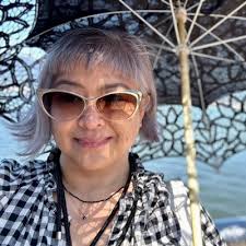 Lilly Conrad's Instagram, Twitter & Facebook