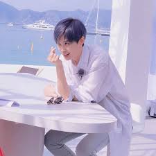 Singing contest lee chris singer supergirl pop singers young literati. Cannes Paris Liyuchun Chrislee æŽå®‡æ˜¥ å°äº²äº² æ˜¥æ˜¥ Singer Songwriter Actress Fashion Loreal Love China Model Music çŽ‰ç±³ Pop Style Chris Lee