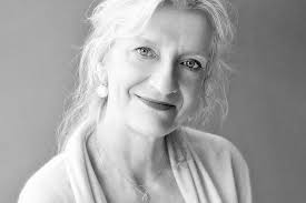 My Name is Lucy Barton (2016): Elizabeth Strout