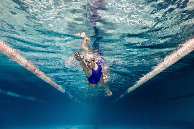 Can You Wear a Sports Bra in a Swimming Pool?