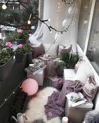 23 Cozy And Small Balcony Decorating Ideas Molitsy Blog Balcony Decor Small Balcony Decor Small Balcony Ideas