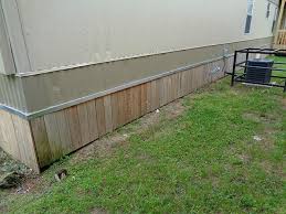 How much does it cost to skirt a house? Mobile Home Underpinning Calculating The Cost Diy Guide