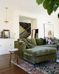 Pin By Miriam Mendoza On H O M E In 2020 Green Couch Living Room Home Home Living Room