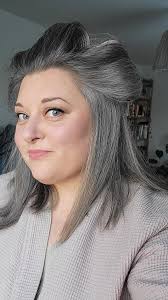Stopping hair colouring and going grey?