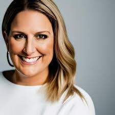 Roxanne Jewell's Instagram, Twitter & Facebook