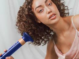 La mejor alternativa a la Dyson Airwrap es este moldeador de pelo con la  última tecnología, 14 accesorios y una locura de precio