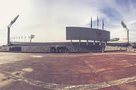 This stadium has a capacity of 72,000. Estadio Olimpico Universitario Mexico City Flutlichtfieber