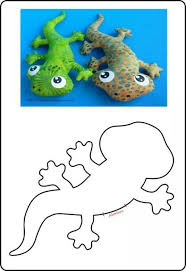 Patron Salamandre Stuffedtoyspatterns Patron Salamandre En 2020 Coudre Des Animaux En Peluche Motifs De Couture Animaux Animaux En Tissu