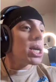 Le multiverse 🤣 #anyme023 #gmk #clipsdetwitch #fyp #imitation @Anyme023  @GMK