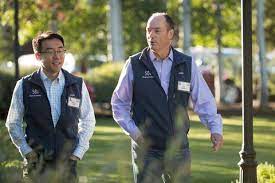 From the heady heights of the dotcom boom to today's techlash, the mantra has been simple. Why Are All These Business Bros Wearing The Same Vest
