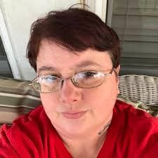 Kelly Putnam's Instagram, Twitter & Facebook