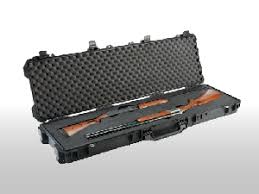 Pelican gun cases pelican™ has many weatherproof weapon cases for hunters, sport shooters, home defense weapon storage and pelican's hard rifle cases are perfect for air travel or firearm storage. Amazon Com Pelican 1750 Rifle Case With Foam Desert Tan Large Sports Outdoors