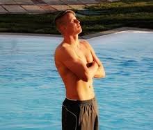 He was a member of the czech republic national football team. Fotbalista Limbersky Boural S Bentley A Jeste Utikal Policii Showbiz Cz Clanek