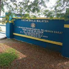 Untuk pulau ini memiliki kelebihan pada terumbu karang yang masih terawat dan indah. Photos A Wisma Kastam Westport Malaysia Batiment Gouvernemental A Pulau Lumut