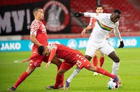 Wamangituka wandelt auf den spuren von fredi bobic. Vfb Stuttgart Gegen 1 Fsv Mainz 05 Silas Wamangituka Auf Den Spuren Von Fredi Bobic Vfb Stuttgart Stuttgarter Zeitung
