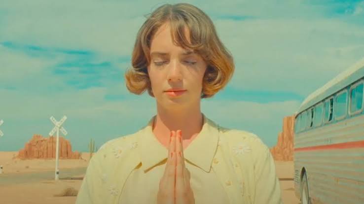 Asteroid City' Review — Wes Anderson Goes All-In on Style