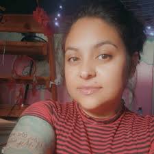 What are some tips and recommendations for caring for and presenting 4  lambs, including 1 commercial and 3 open, being fed Ramsey Show with HN  Shine Em Up and HN Punch?