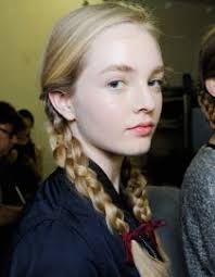 Short hair has become one of the main trends of fashion, thanks to its enormous versatility and elegance. Ski Hairstyles Style In The Snow