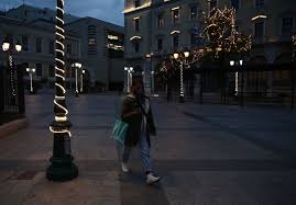 Σε κάθε περίπτωση δεν λειτουργούν από αύριο. Lockdown Ellada Poia Katasthmata Anoigoyn Apo Deytera Ti Ginetai Me Ta Sxoleia Eidhseis Pagenews Gr