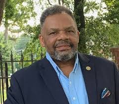 Roy Smith's Instagram, Twitter & Facebook