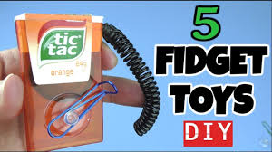 These 5 minute homemade fidget toys help with stress and anxiety and are perfect to take to school. Stress Fidget Toys Diy Novocom Top